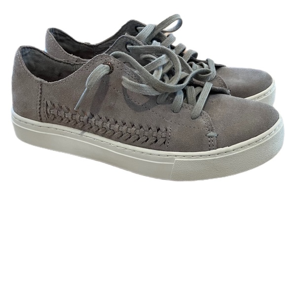 Toms Lenox suede shoes, women’s size 6.5. The color is Desert Taupe. - Picture 1 of 6